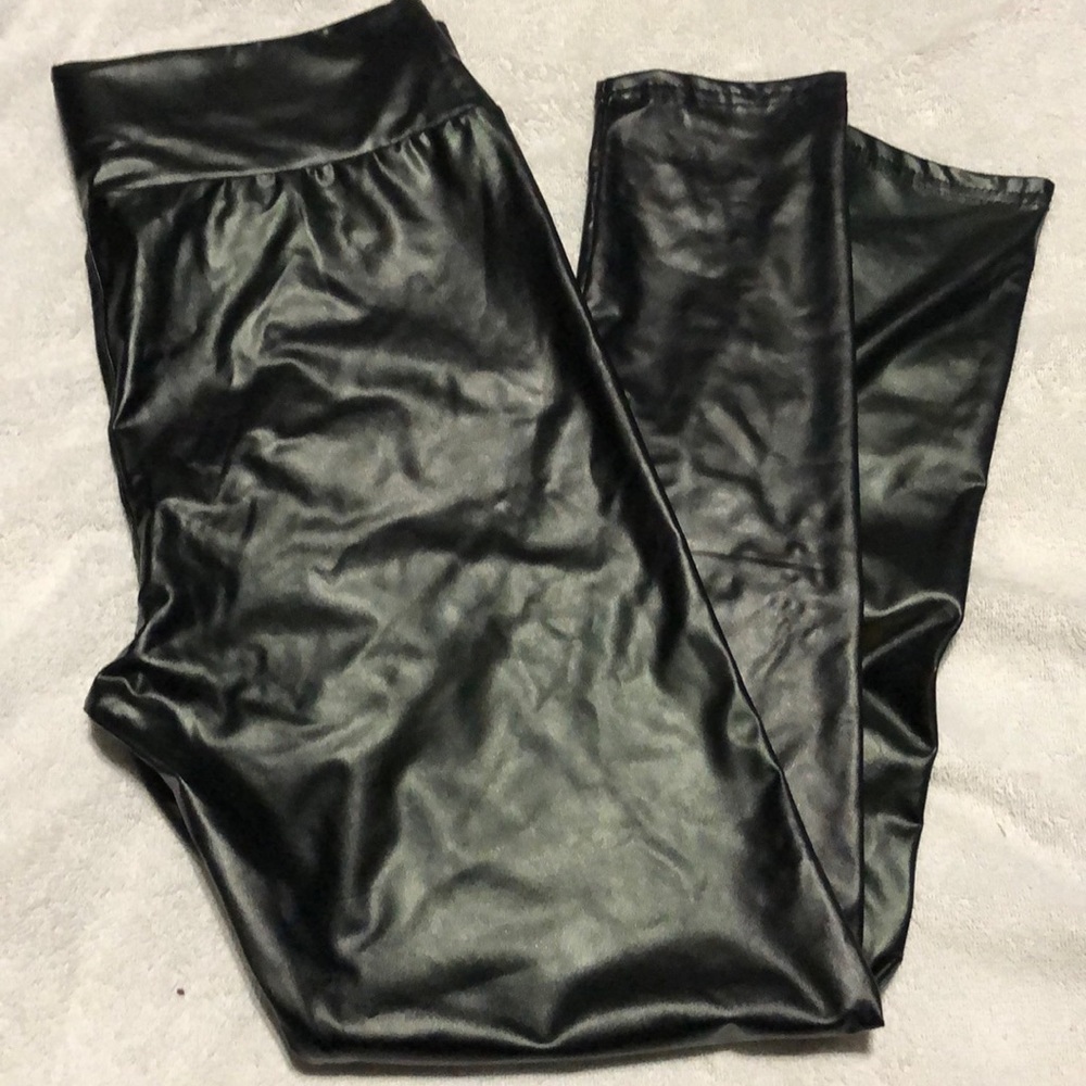 Leather look leggings